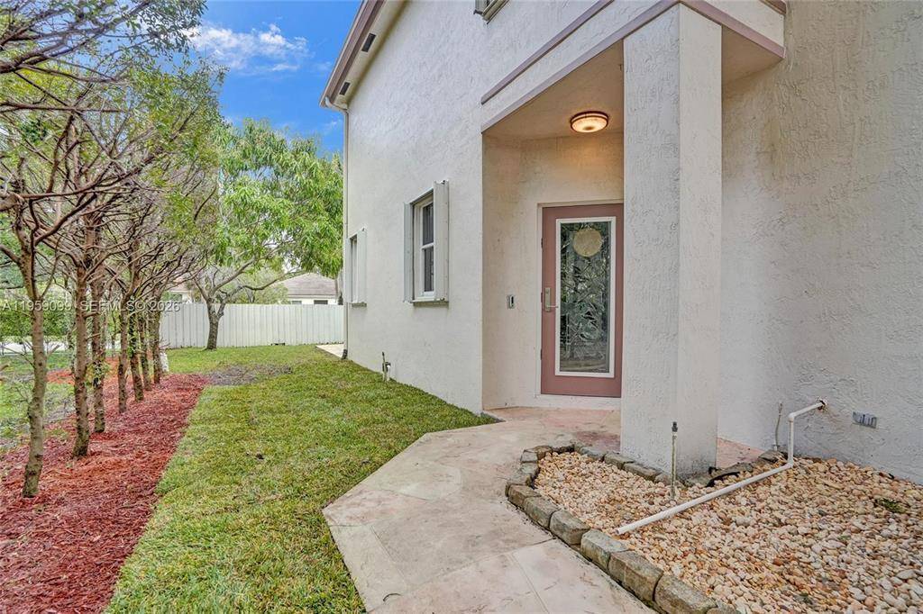 218 NW 75thPlantation - picture