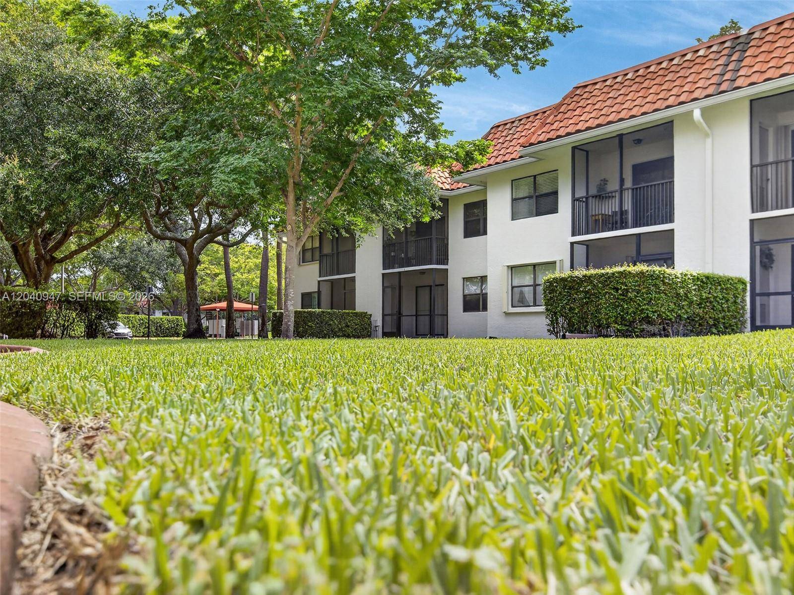 15718 E Waterside CirSunrise - WATERSIDE VILLAGE TWO CON condo unit 105 - picture