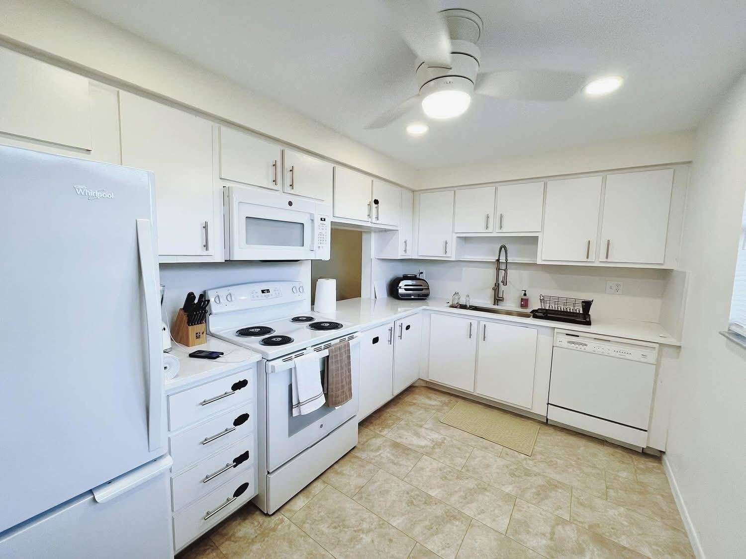 7080 NovaDavie - NOVA GARDENS CONDO condo unit 307b - picture