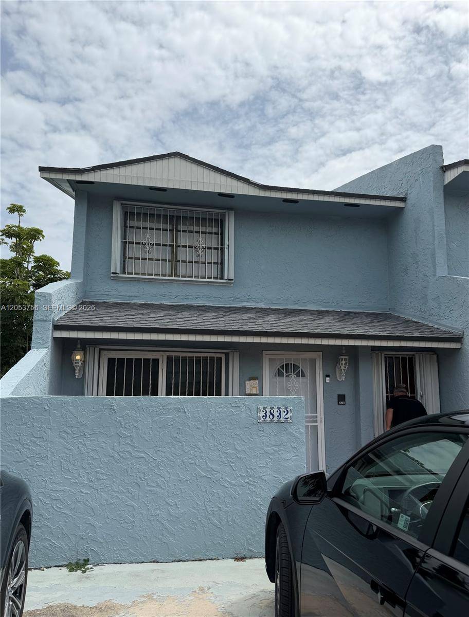 3832 SW 107th AveMiami - CHATEAUBLEAU VILLAS CONDO condo unit 1-3 - picture